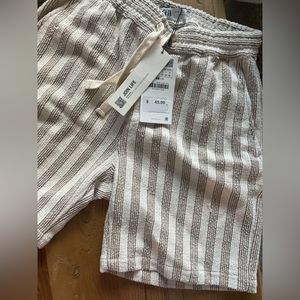 NWT men’s textured short